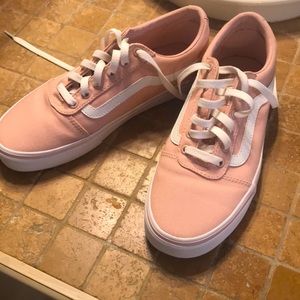 ❤️❤️Never worn blush colored Vans-size 9